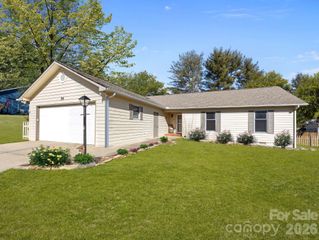 54 Mt Carmel Drive, Asheville, NC 28806