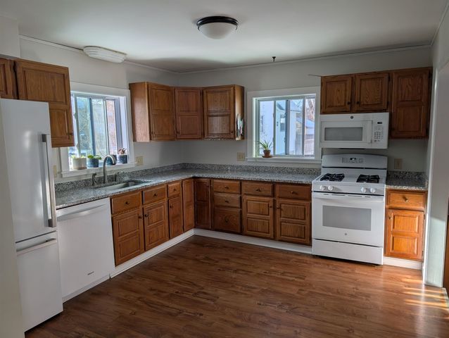 32 Stone Street, Concord, NH 03301