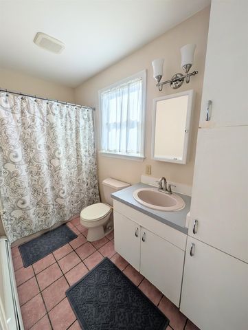 32 Stone Street, Concord, NH 03301