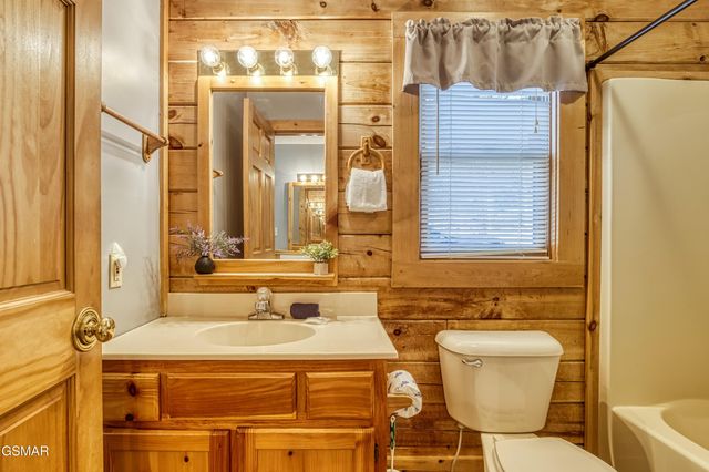 669 Eagles Boulevard Way, Pigeon Forge, TN 37863