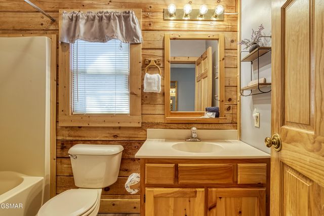 669 Eagles Boulevard Way, Pigeon Forge, TN 37863