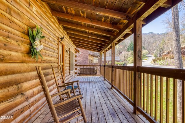 669 Eagles Boulevard Way, Pigeon Forge, TN 37863