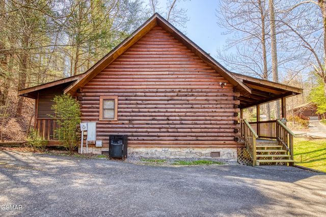 669 Eagles Boulevard Way, Pigeon Forge, TN 37863