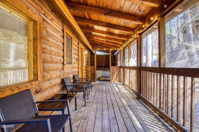 669 Eagles Boulevard Way, Pigeon Forge, TN 37863