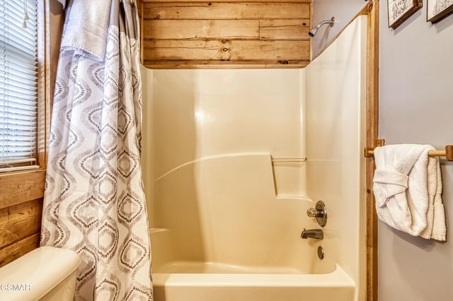 669 Eagles Boulevard Way, Pigeon Forge, TN 37863