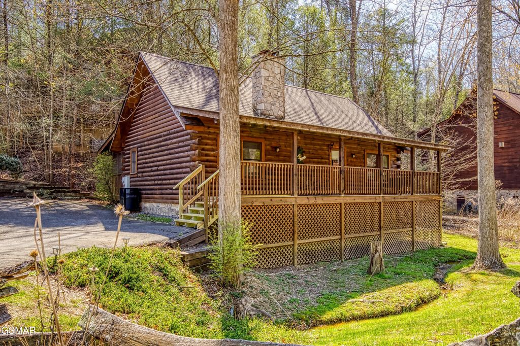 669 Eagles Boulevard Way, Pigeon Forge, TN 37863