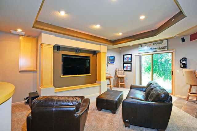 1470 N Mary Street N, Maplewood, MN 55119