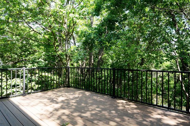 1470 N Mary Street N, Maplewood, MN 55119