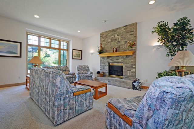 1470 N Mary Street N, Maplewood, MN 55119
