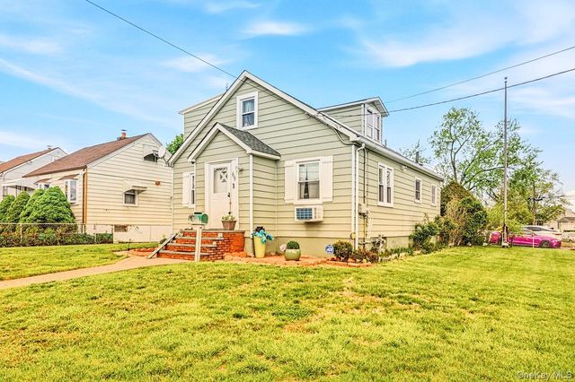 69 Nottingham Avenue, Valley Stream, NY 11580