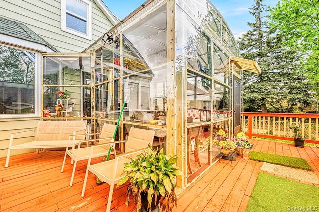 69 Nottingham Avenue, Valley Stream, NY 11580