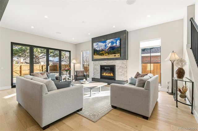 1110 S Saint Paul Street, Denver, CO 80210