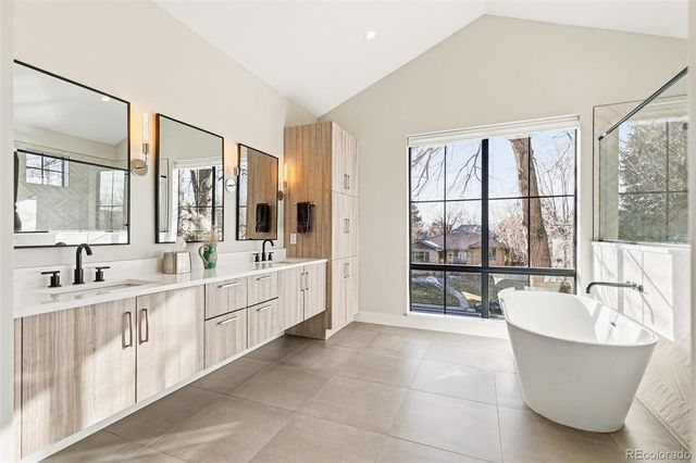 1110 S Saint Paul Street, Denver, CO 80210