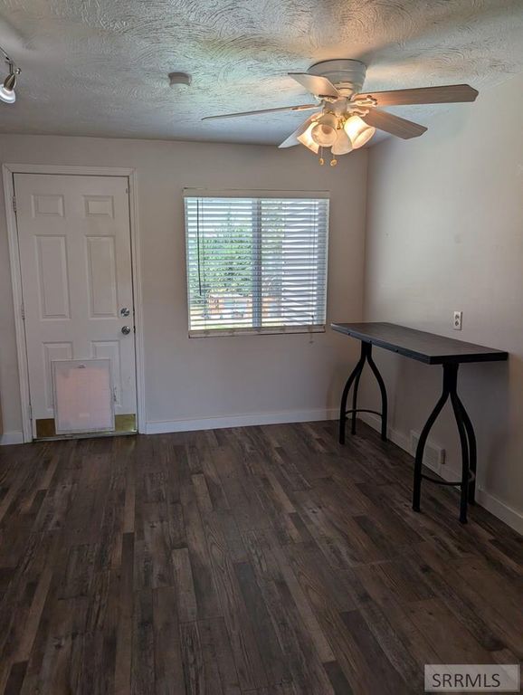 Image 4 of property listing at 1185 15 E, Idaho Falls, ID 83404