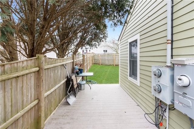 393 Aquidneck Avenue, Middletown, RI 02842