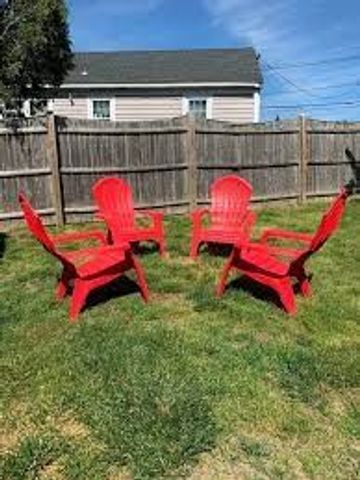 393 Aquidneck Avenue, Middletown, RI 02842