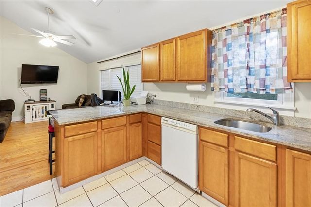 393 Aquidneck Avenue, Middletown, RI 02842