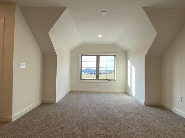 5647 Embassy Drive, Hilliard, OH 43026