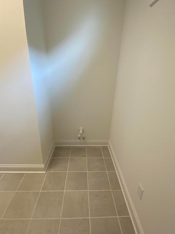 5647 Embassy Drive, Hilliard, OH 43026