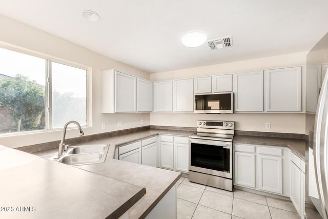 11805 W PARADISE Drive W, El Mirage, AZ 85335