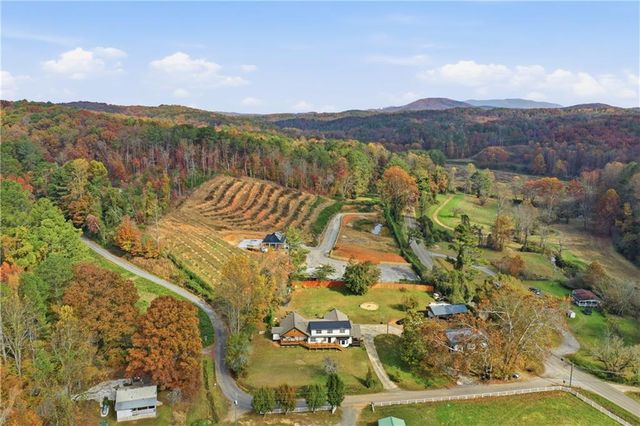 34 Bodie Road, Talking Rock, GA 30175