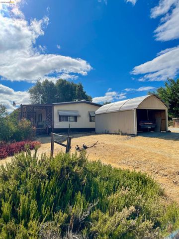 19361 Cherokee Rd, Tuolumne, CA 95379