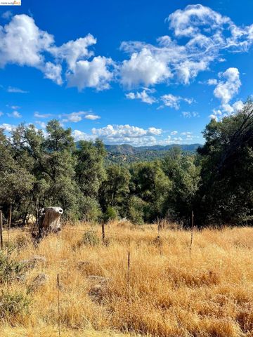 19361 Cherokee Rd, Tuolumne, CA 95379