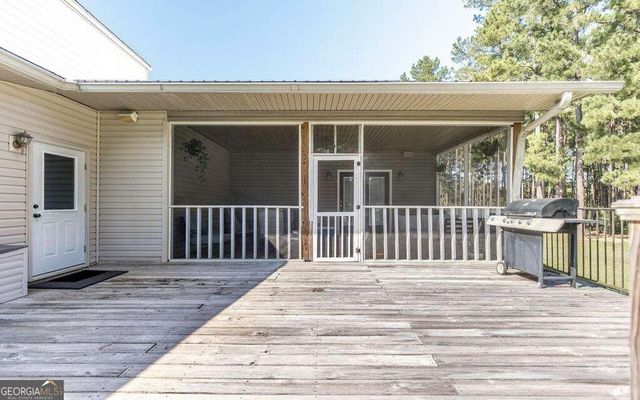 1058 David Mullis Road, Rentz, GA 31075
