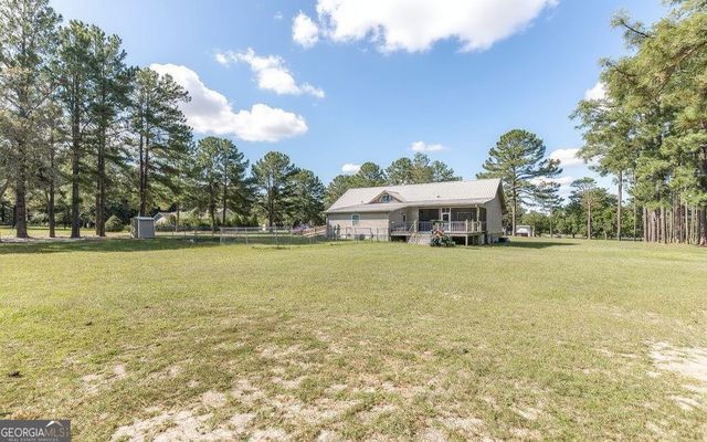 1058 David Mullis Road, Rentz, GA 31075