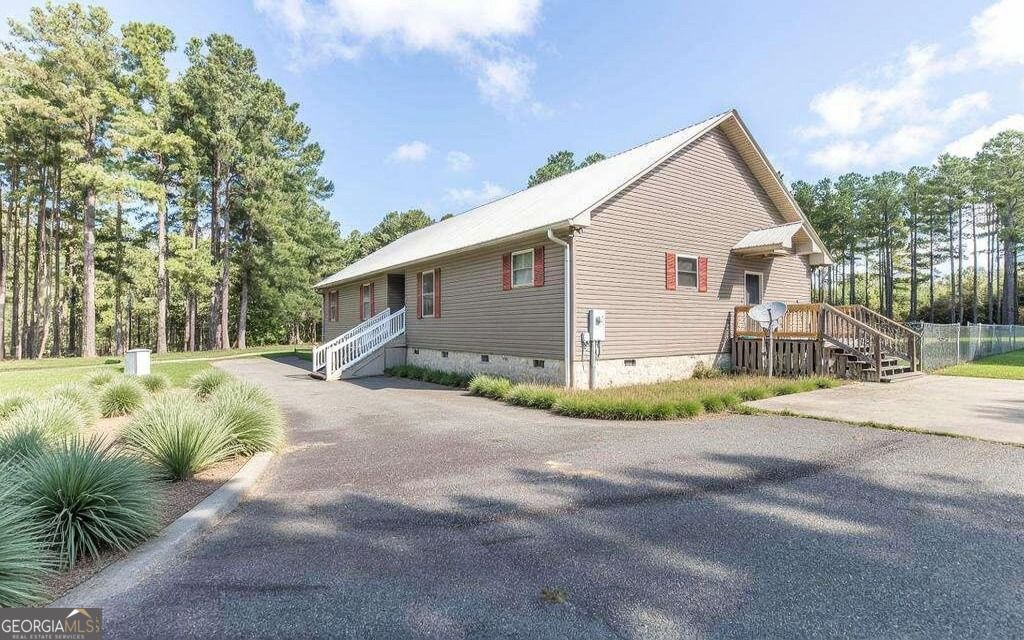 1058 David Mullis Road, Rentz, GA 31075