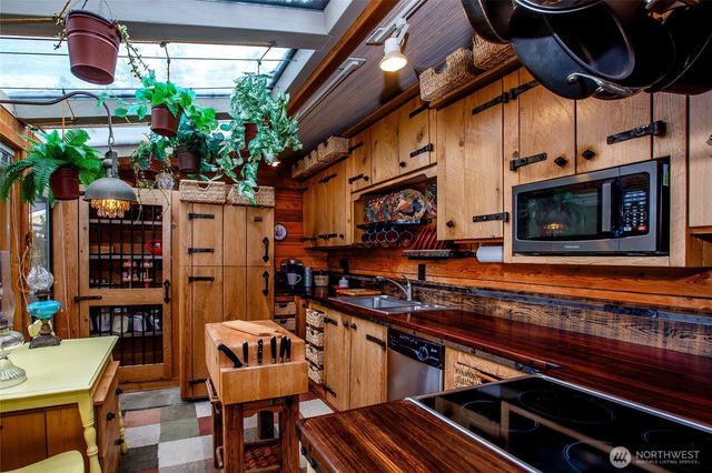 479 Fairway Drive, Friday Harbor, WA 98250