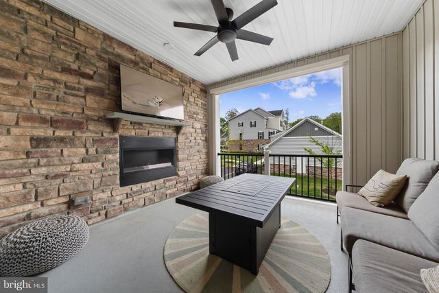 224 AVALON DR, Media, PA 19063