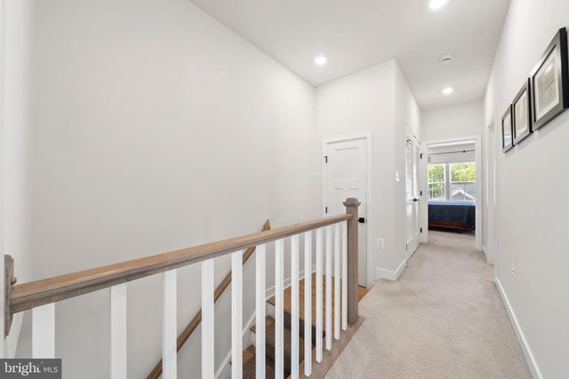 224 AVALON DR, Media, PA 19063
