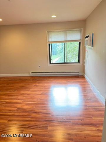 16 Pine Cluster Circle H, Manalapan, NJ 07726