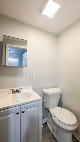 142 N BELLAIRE Avenue, Kansas City, MO 64123