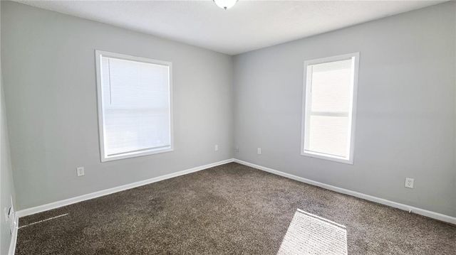 142 N BELLAIRE Avenue, Kansas City, MO 64123