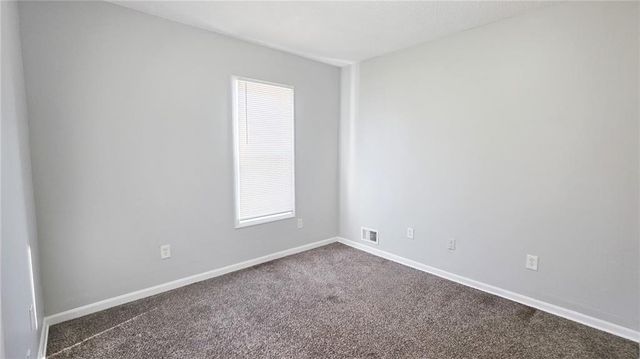 142 N BELLAIRE Avenue, Kansas City, MO 64123