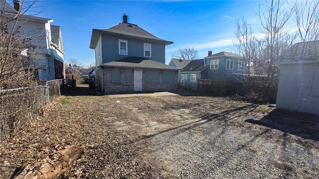 142 N BELLAIRE Avenue, Kansas City, MO 64123