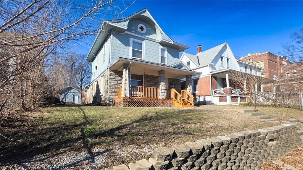 142 N BELLAIRE Avenue, Kansas City, MO 64123