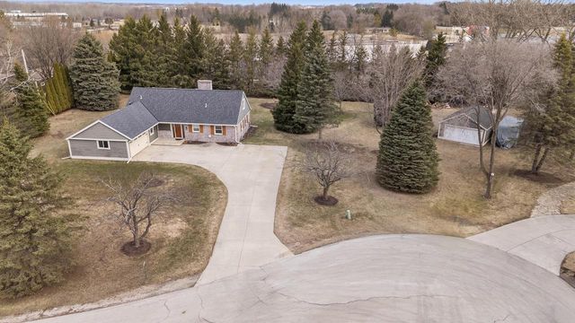2658 Northwoods LANE, Port Washington, WI 53074