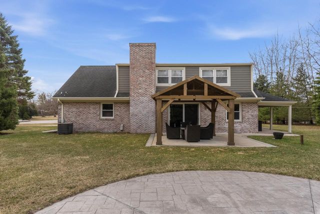 2658 Northwoods LANE, Port Washington, WI 53074