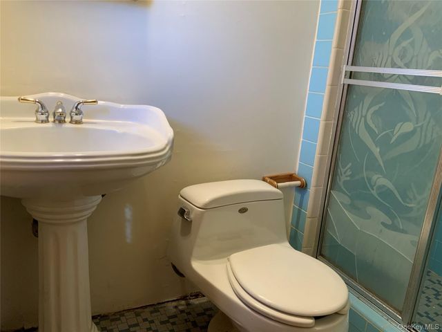 20 Gildare Drive, East Northport, NY 11731