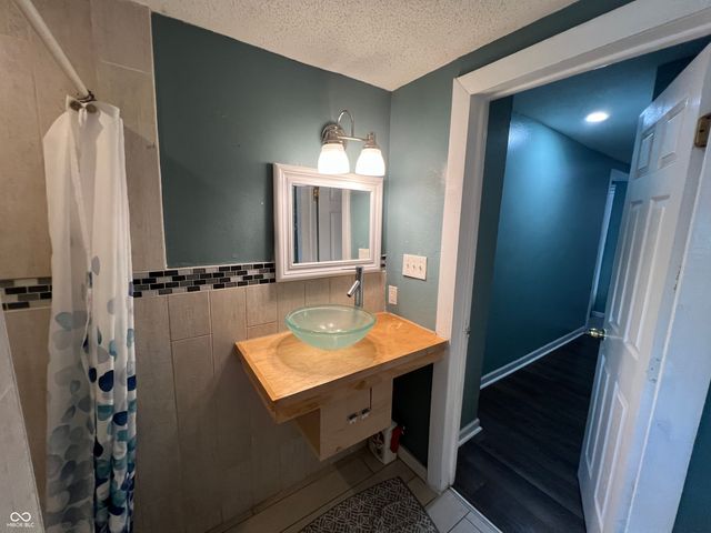 2536 Indianapolis Avenue, Indianapolis, IN 46208