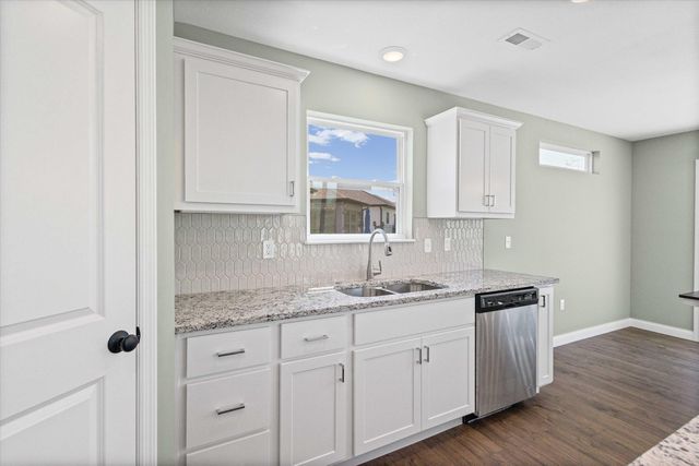 4069 W SNAPDRAGON DR, Columbia, MO 65203