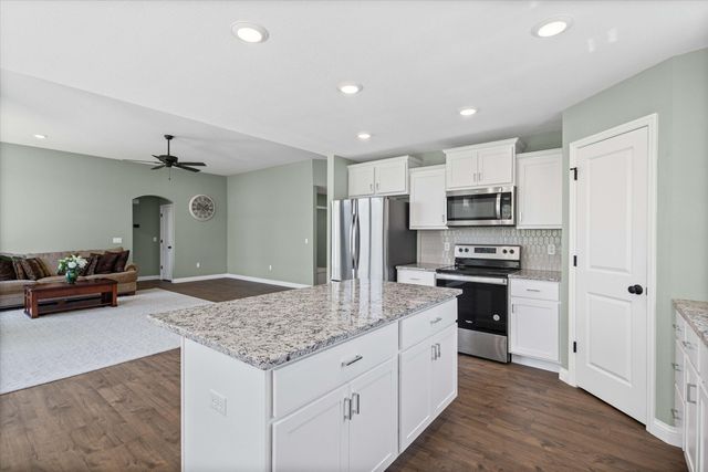 4069 W SNAPDRAGON DR, Columbia, MO 65203