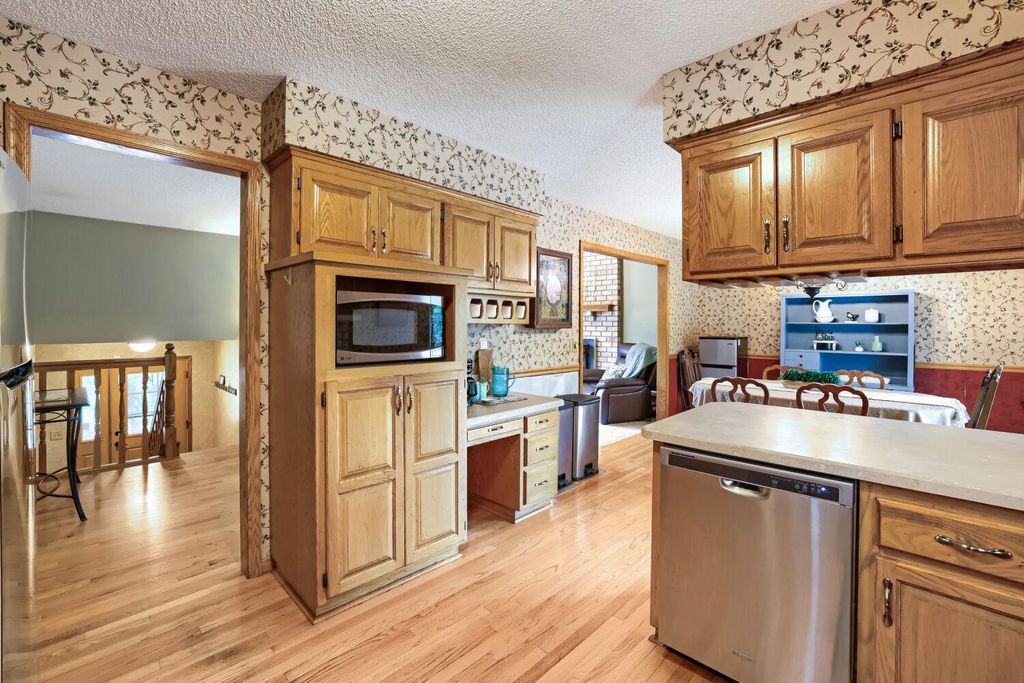 12140 Kenyon Court NE, Blaine, MN 55449 — photo 4
