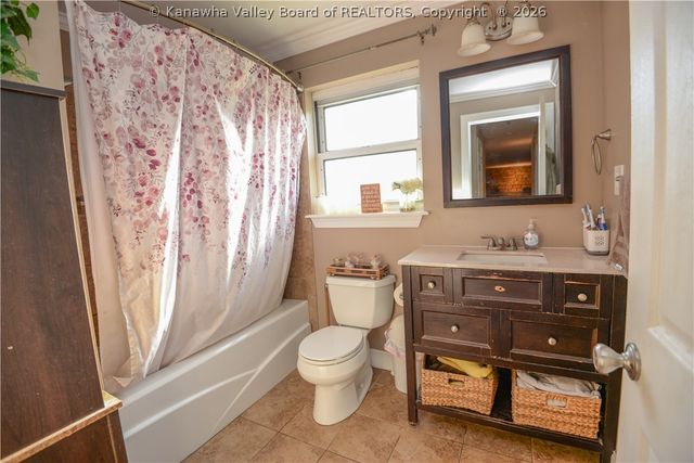 5115 Dean Drive, Charleston, WV 25313