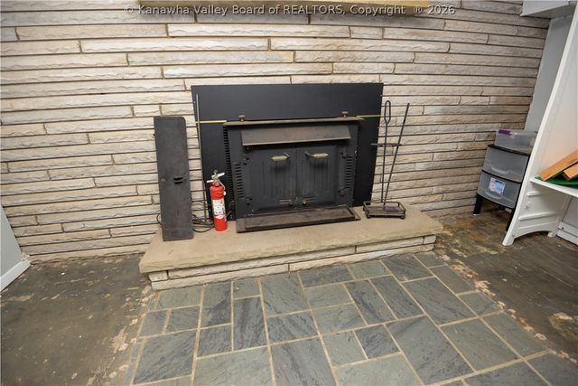 5115 Dean Drive, Charleston, WV 25313