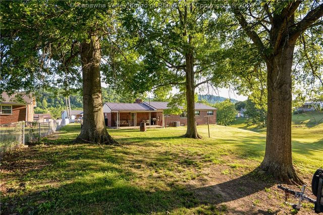 5115 Dean Drive, Charleston, WV 25313