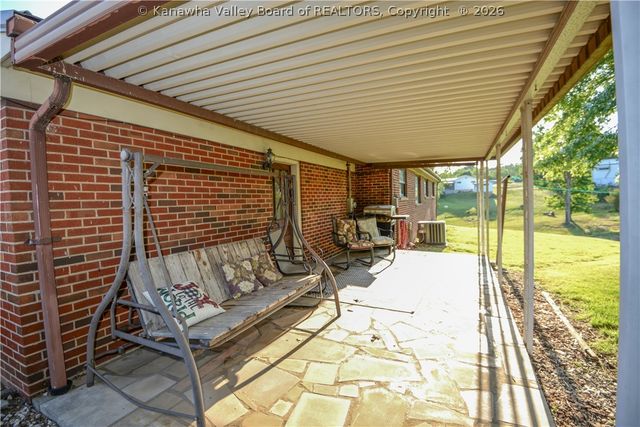 5115 Dean Drive, Charleston, WV 25313
